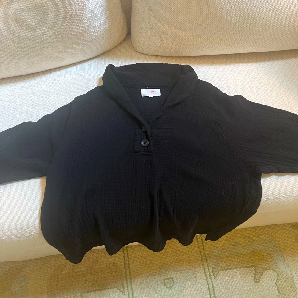 Xirena Black top size Medium.  Good condition.